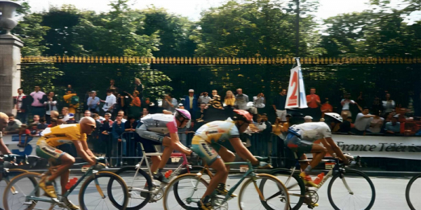 Tour de France, Pogacar in giallo dopo la terza tappa